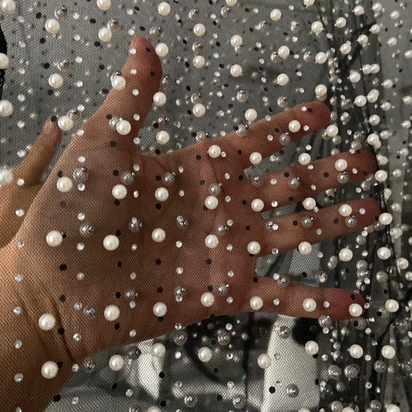 Mesh black top pearl & diamonds - Picture 3 of 4